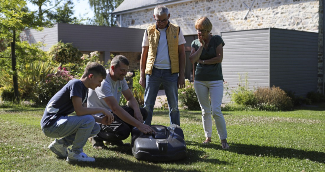 mise en service d'un robot tondeuse chez un particulier